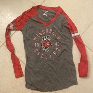 Wisconsin Badgers Long-sleeve Champion Shirt Size Medium